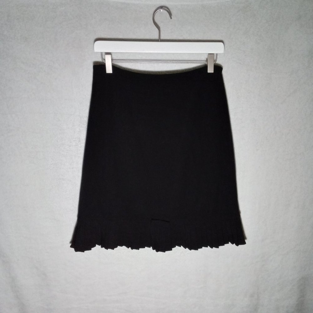 Larry Levine Skirt Women 8 Black Stretch Pleated Knee Length Zipper Academia